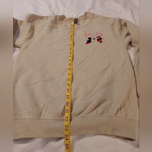 Cream Gildan Sweatshirt with Mickey And Minnie Mouse - Picture 7 of 8